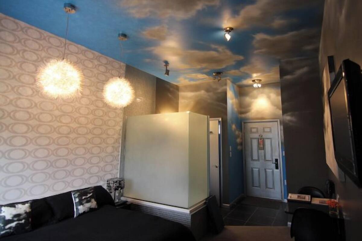 Samantha's Cloud | 2 bedrooms, desk, free WiFi, bed sheets