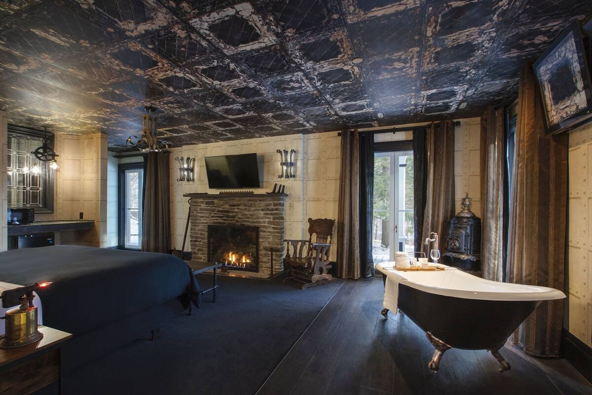 2 bedrooms, desk, free WiFi, bed sheets