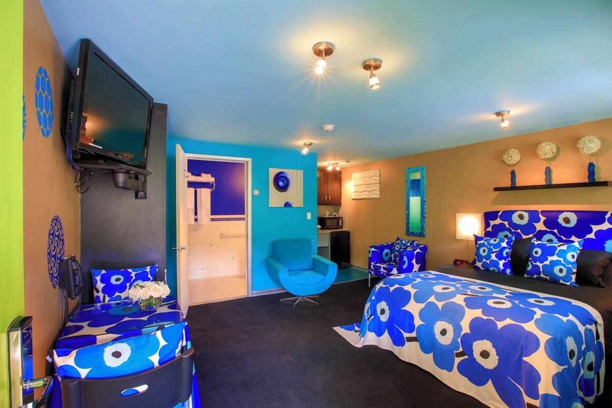Classic Contemporary 7 | 2 bedrooms, desk, free WiFi, bed sheets