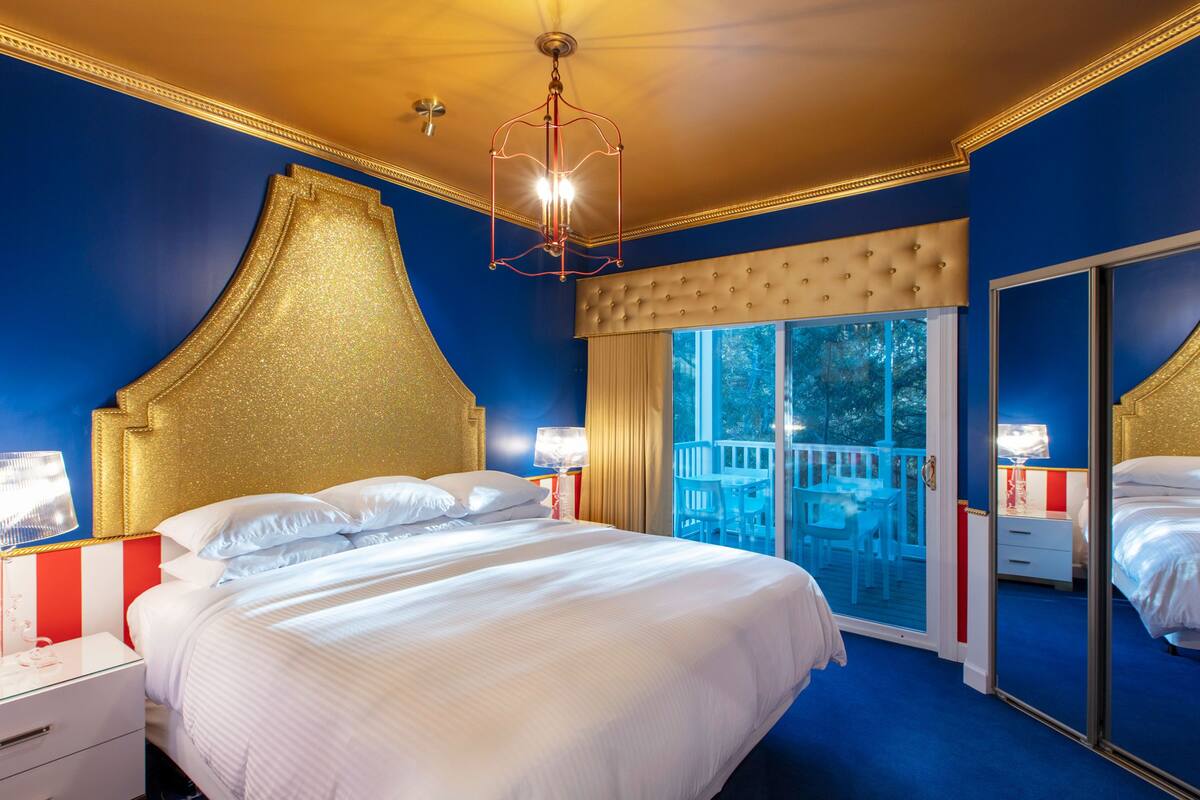 The Superhero Incognito | 2 bedrooms, desk, free WiFi, bed sheets