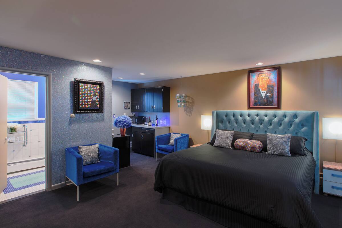 Classic Contemporary 2 | 2 bedrooms, desk, free WiFi, bed sheets