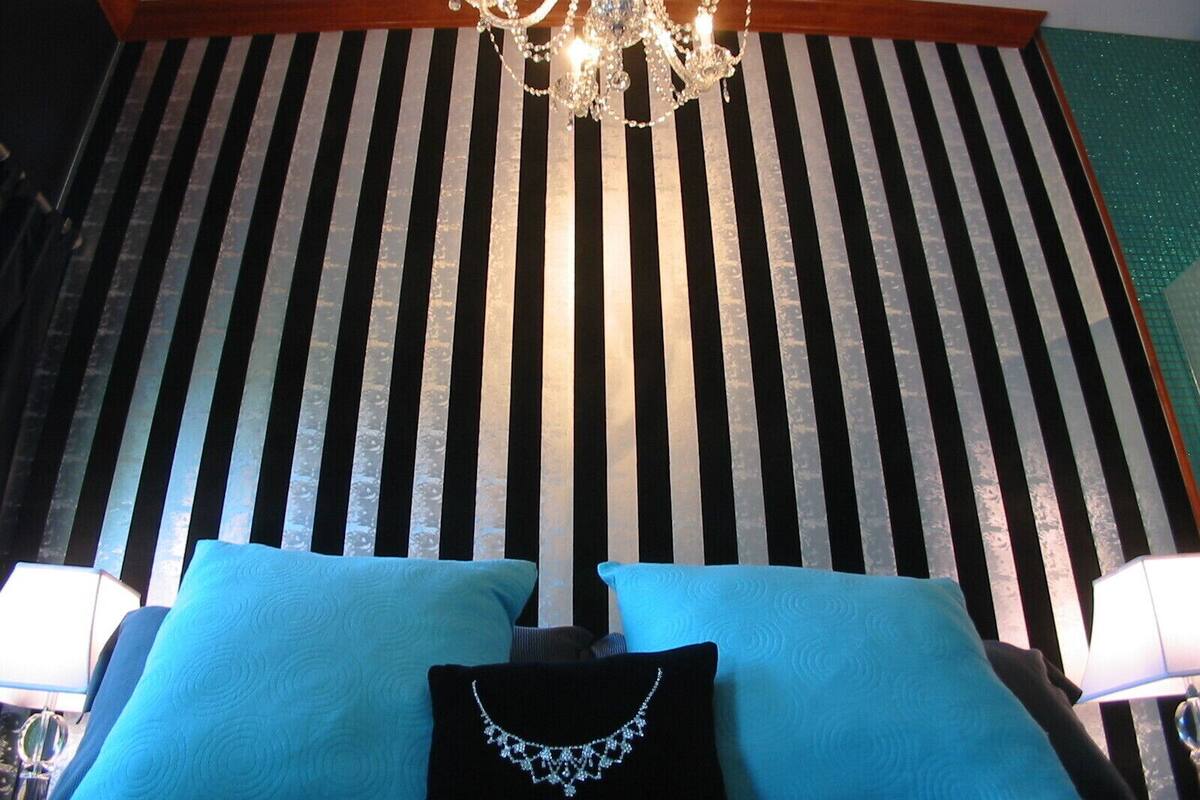 Golightly-a-GO-GO | 2 bedrooms, desk, free WiFi, bed sheets