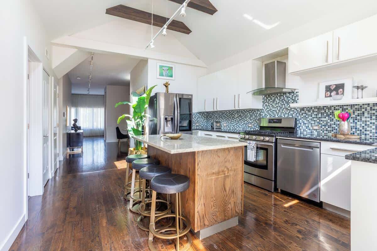 冰箱、微波炉、烤箱、炉灶