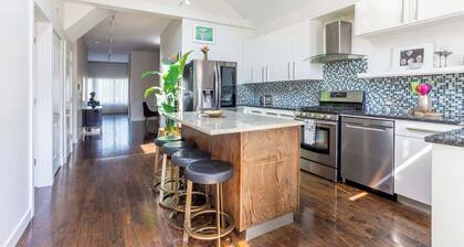 Duplex 3 Bed 2 Bath Apt Steps from Lincoln Square
