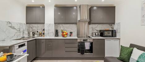 Fridge, microwave, oven, stovetop