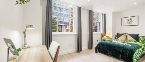 2 chambres, bureau, fer et planche à repasser, Wi-Fi gratuit