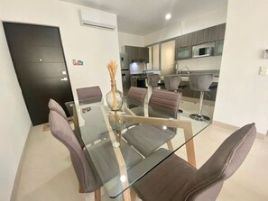 Dining - Habitalia paraiso luxury apartment (Cancún)