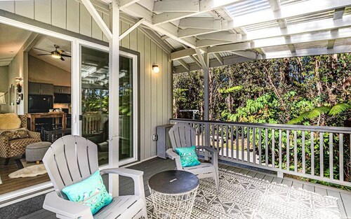 Hale Malie - a peaceful rainforest retreat minutes from Volcano National Park!