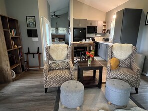 1 dormitorio, escritorio, wifi y ropa de cama