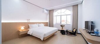 Ease Hotel Weizhou Island