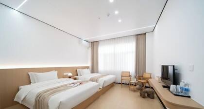Ease Hotel Weizhou Island