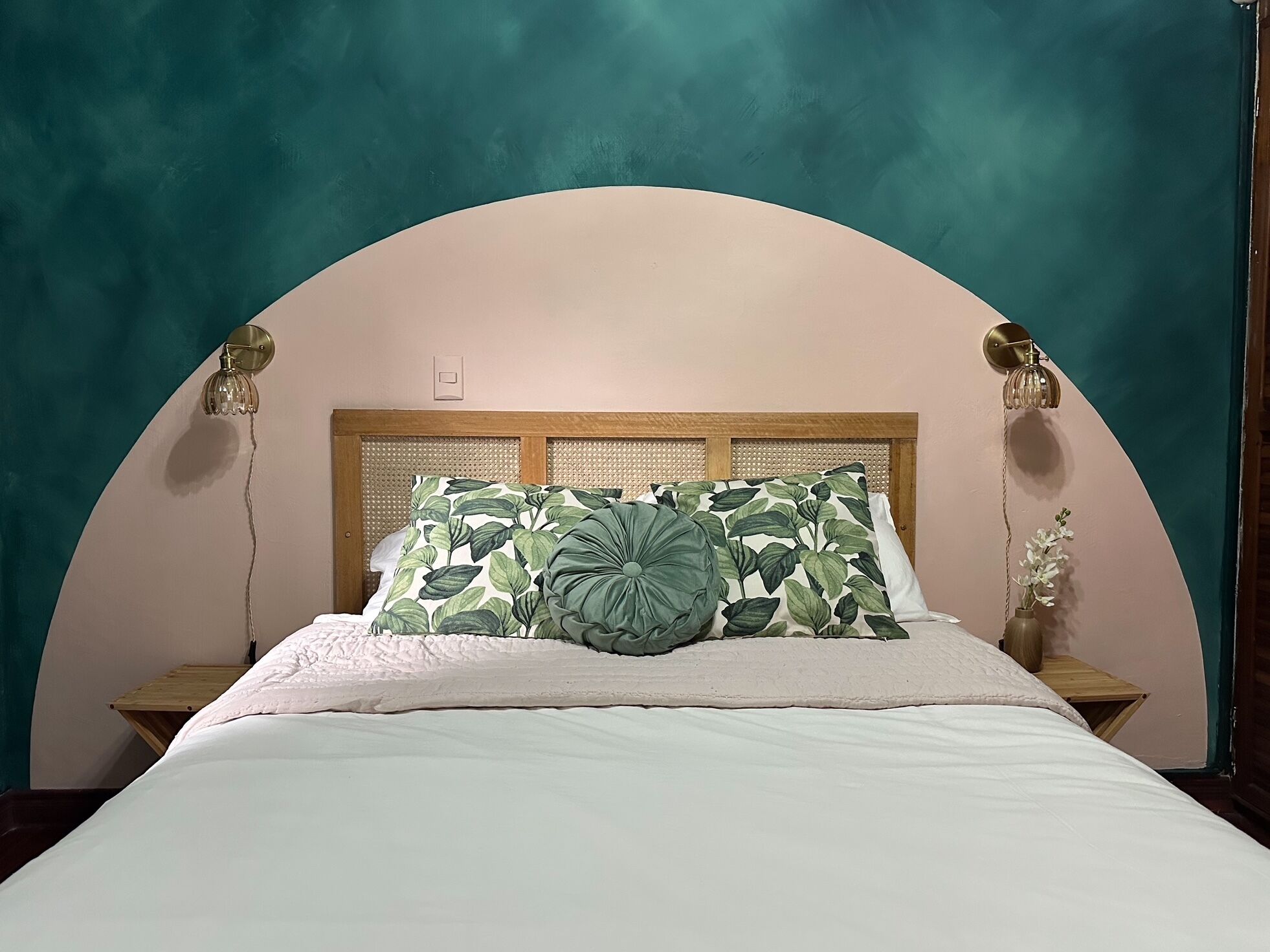 2 室のベッドルーム、デスク、アイロン / アイロン台、WiFi