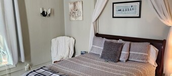 Charming 2-bedroom apartment with AC, WiFi in amazing Liberty