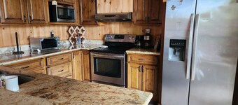 Tickfaw River House - sleeps 8- has 5 beds