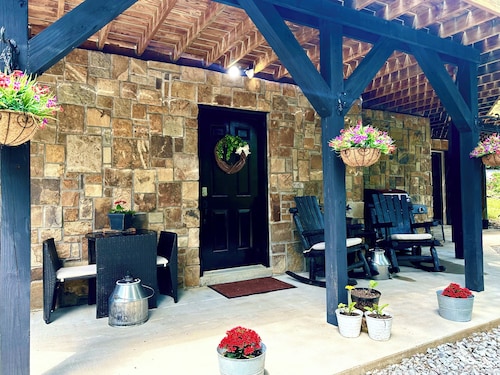 Bear Valley Cabin, a  beautiful secluded oasis 4 a Romantic or family getaway.  