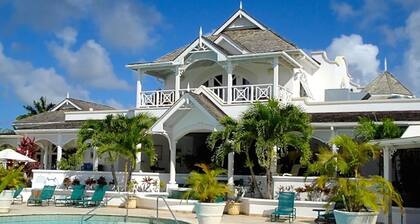 Palm Breeze Condo, Sugar Hill near Holetown - Beach Club Membership