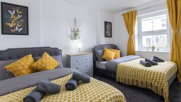 2 bedrooms, iron/ironing board, free WiFi, bed sheets