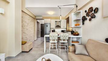 Fernseher, DVD-Player, Stereoanlage