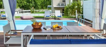 3-Bedroom Villa w/ Pool & Garden – Near Beach