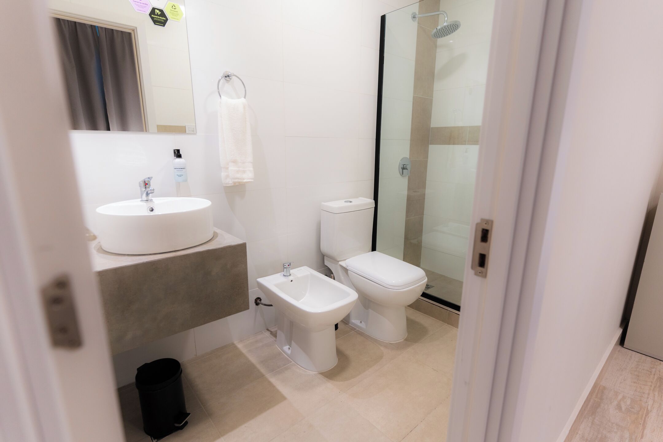 Shower, free toiletries, hair dryer, bidet