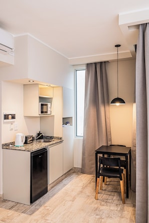 Superior Suite, Balcony | Living area