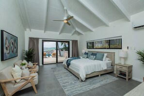 4 Schlafzimmer, Schreibtisch, B ügeleisen/Bügelbrett, Reisekinderbett