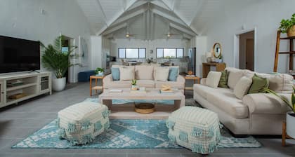 Private Pool. Ocean View. East End. Gated Community.