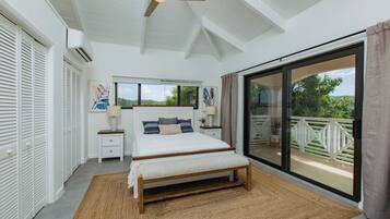 4 bedrooms, desk, iron/ironing board, travel crib