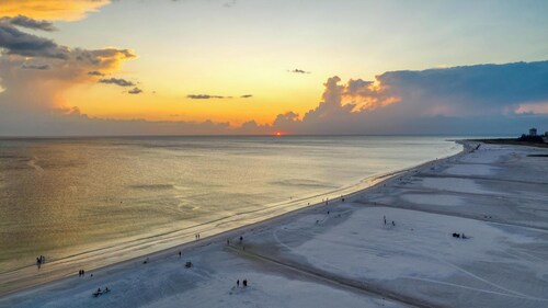 Palm Bay Club Private Balcony Beach Side 