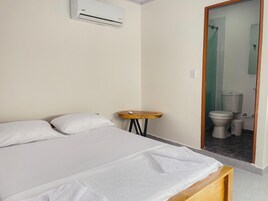 Basic Double Room | Free WiFi, bed sheets