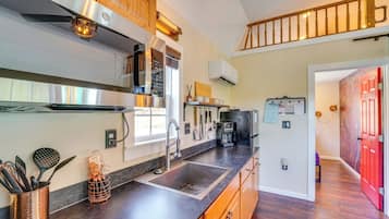 Fridge, microwave, coffee/tea maker, toaster