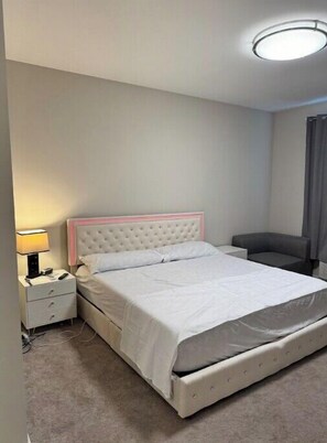 2 Schlafzimmer, Bügeleisen/Bügelbrett, WLAN