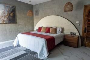 Luxury Room, Garden View | In-room safe, individually furnished, desk, laptop workspace - La Cascada Hotel Boutique (Juanacatlán)