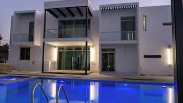 Piscina a l'aire lliure