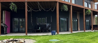 Casa del Sol is a private oasis surrounded by trees near Pactola Lake.