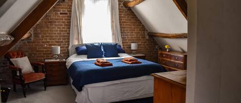 4 Schlafzimmer, Bügeleisen/Bügelbrett, Reisekinderbett, WLAN