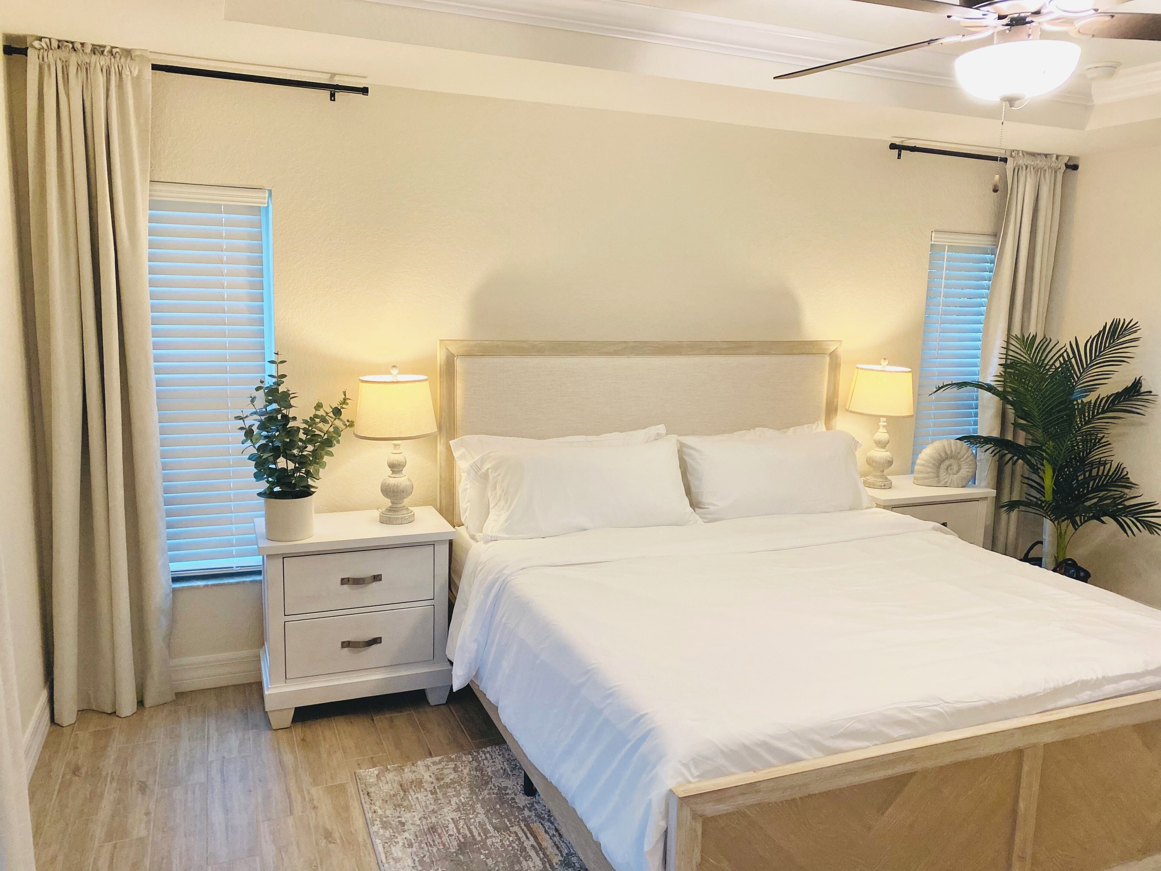 4 bedrooms, desk, iron/ironing board, travel crib