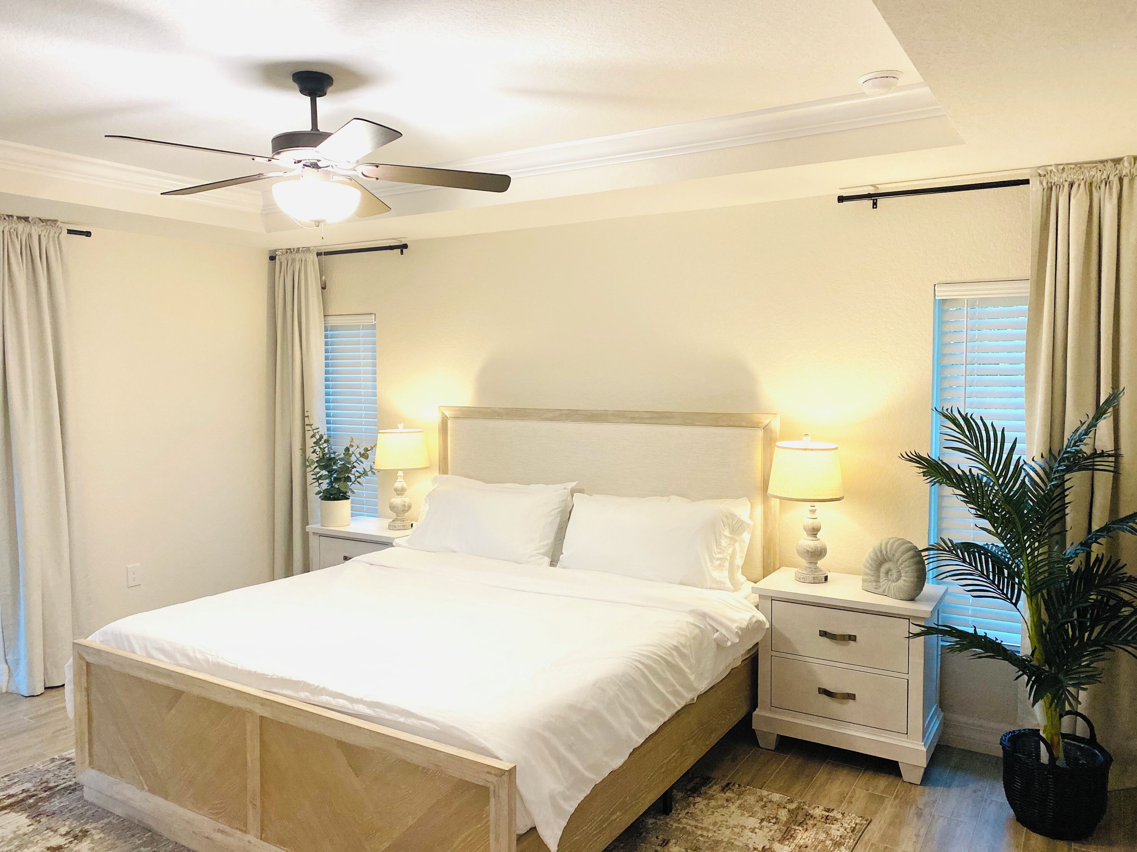 4 bedrooms, desk, iron/ironing board, travel crib