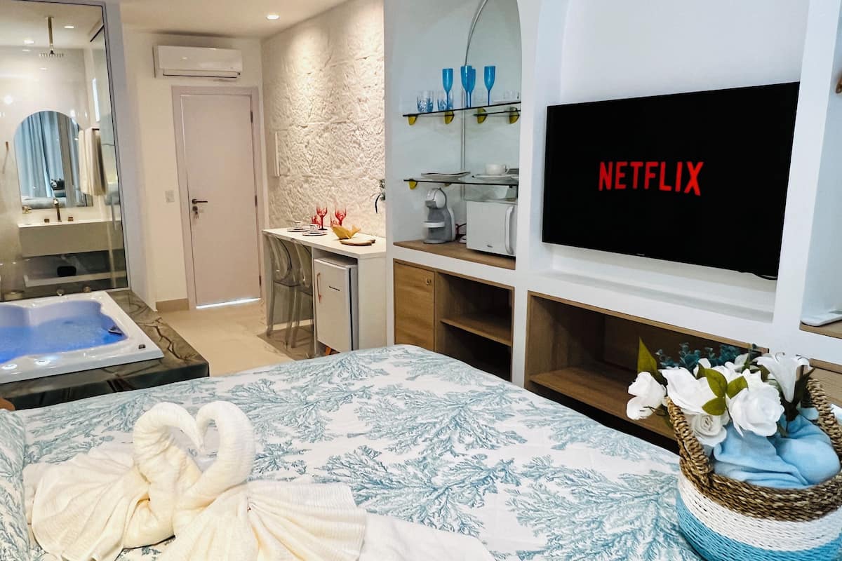 Presidential Double Room, Bathtub | 1 bedroom, premium bedding, memory foam beds, individually decorated