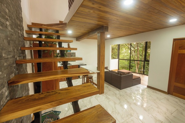 Duplex, 1 quarto, sacada, vista para a montanha | Área de estar | TV de tela plana 36 cm com canais a cabo