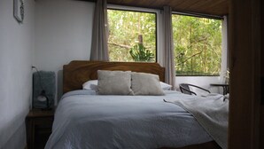 Literie hypoallergénique, couette en duvet d'oie, bureau