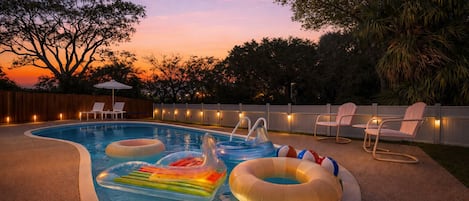 屋外プール、温水プール