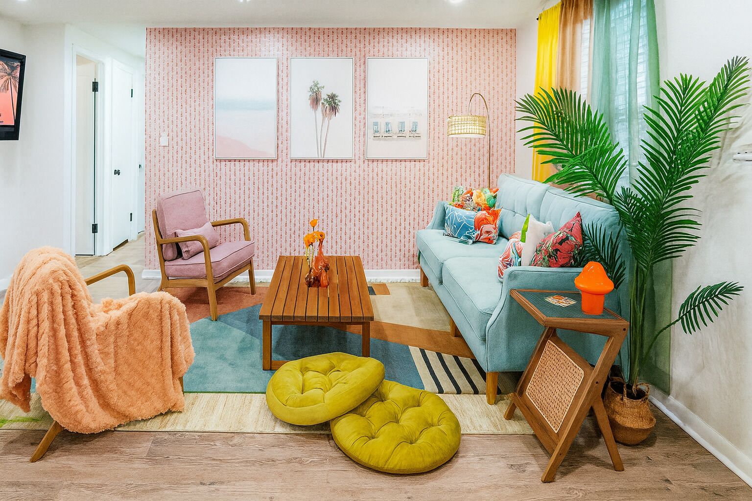 Smart TV, chimenea, tenis de mesa y biblioteca musical 