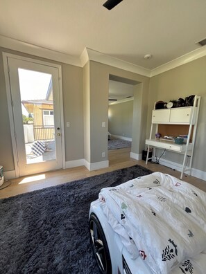 3 habitaciones, escritorio, tabla de planchar con plancha y wifi gratis 