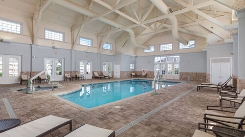 Historic Charm Meets Modern Comfort at Wyndham Governor's Green Resort -2 Bd Dlx