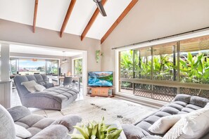 Smart-TV, peis, videospill og bøker