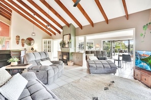 Smart TV, fireplace, video games, books