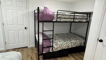 2 bedrooms, WiFi, bed sheets