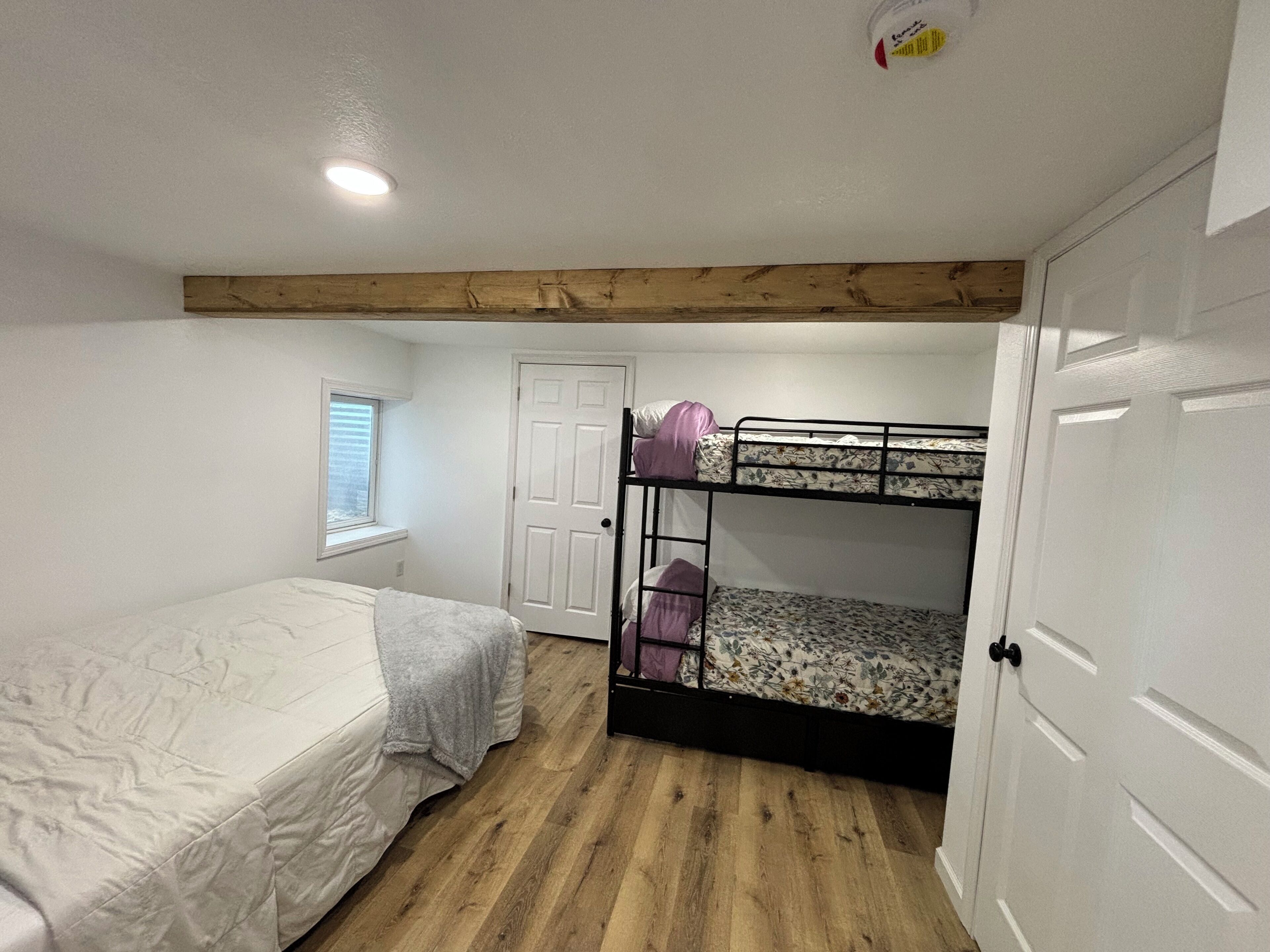 2 bedrooms, WiFi, bed sheets