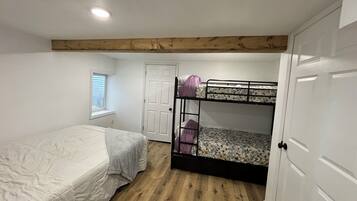 2 bedrooms, WiFi, bed sheets